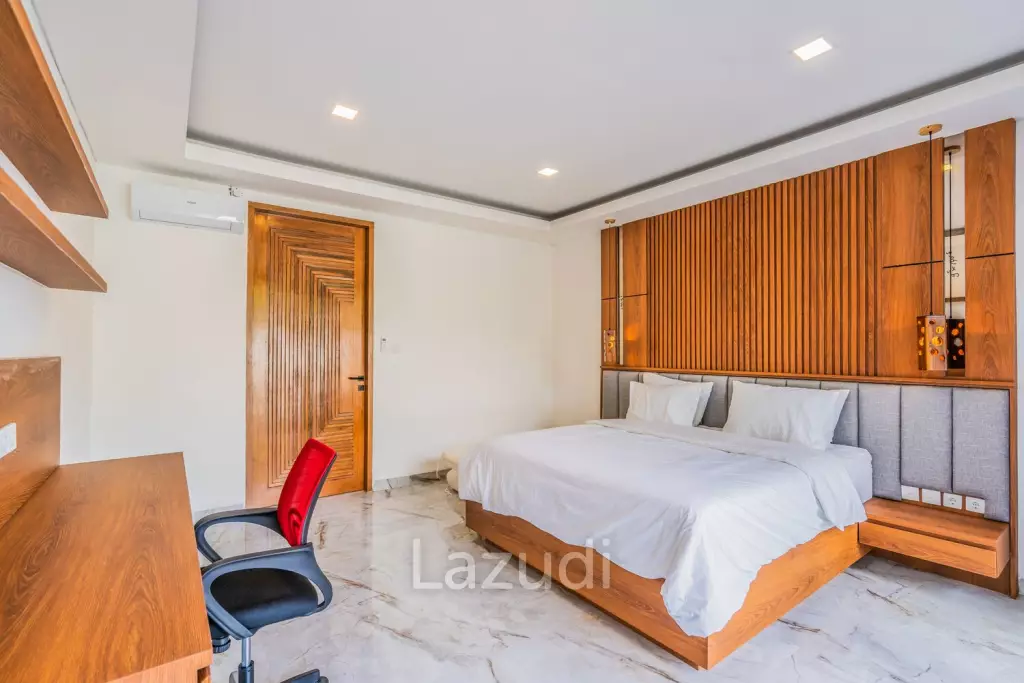 Luxury Living in Nusa Dua 4-Bedroom Completed Villa with Enclosed Living