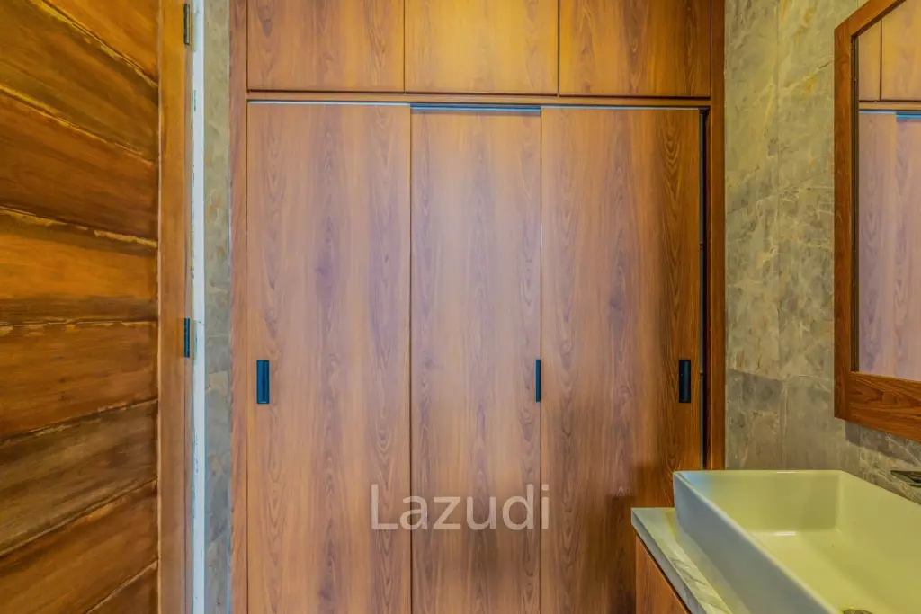 Luxury Living in Nusa Dua 4-Bedroom Completed Villa with Enclosed Living