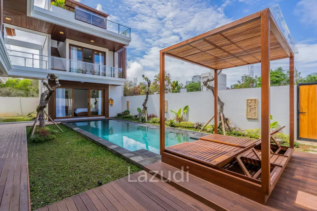 Luxury Living in Nusa Dua 4-Bedroom Completed Villa with Enclosed Living
