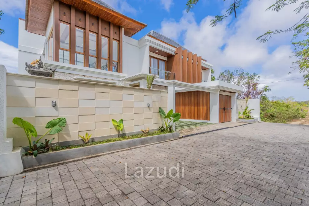 Luxury Living in Nusa Dua 4-Bedroom Completed Villa with Enclosed Living