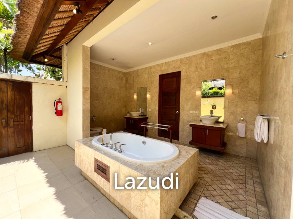 EXPANSIVE VILLA WITH BEACHSIDE CONVENIENCE IN SANUR