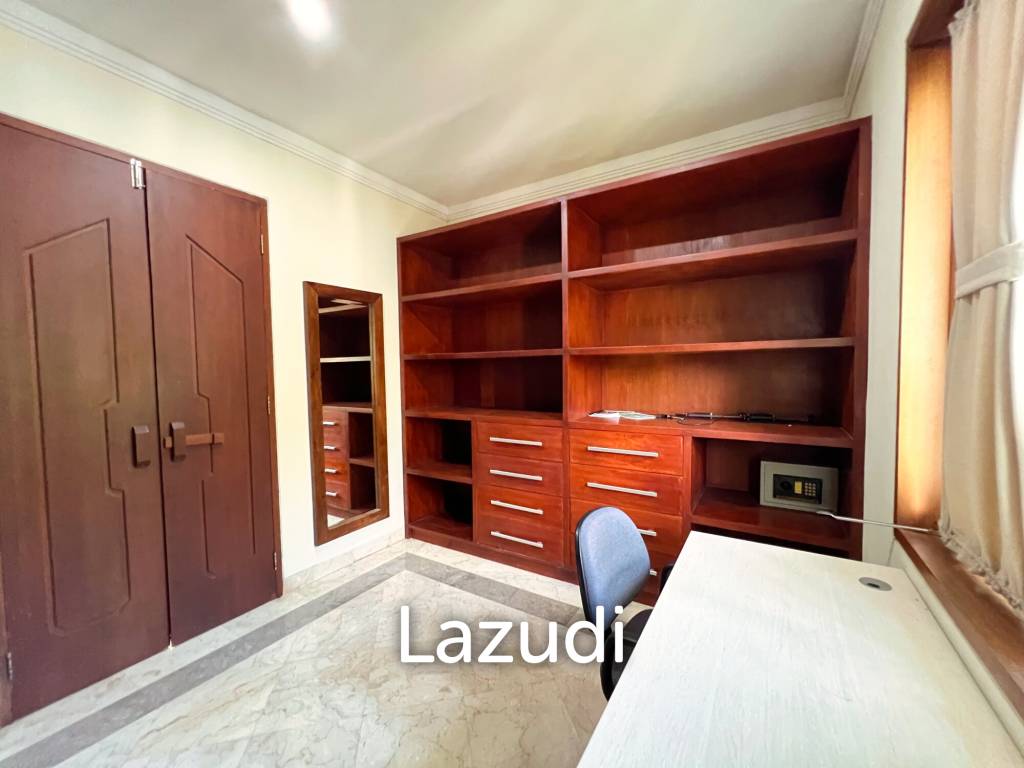 EXPANSIVE VILLA WITH BEACHSIDE CONVENIENCE IN SANUR
