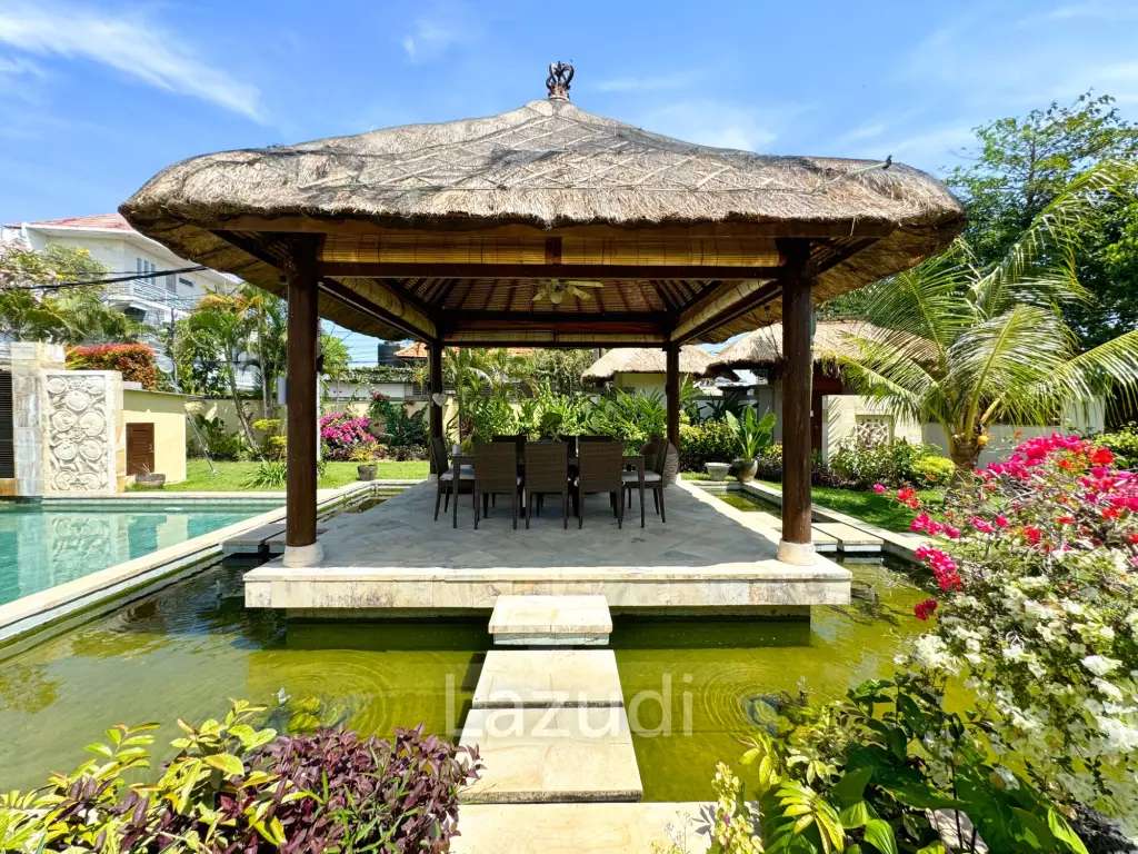EXPANSIVE VILLA WITH BEACHSIDE CONVENIENCE IN SANUR