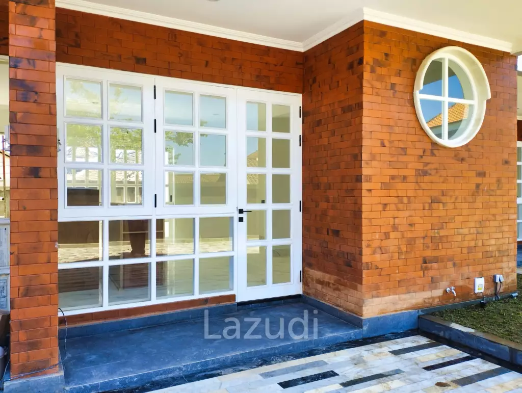 COZY TWO-STORY TOWNHOUSE NEAR SEMINYAK AND CANGGU