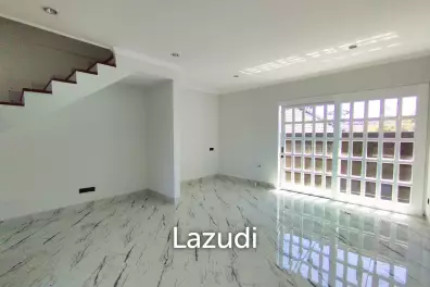 COZY TWO-STORY TOWNHOUSE NEAR SEMINYAK AND CANGGU
