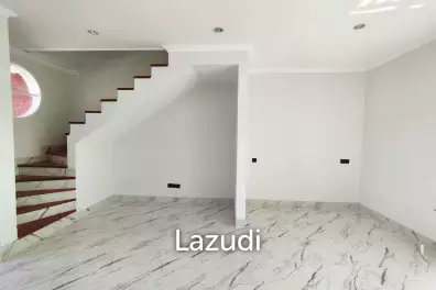 COZY TWO-STORY TOWNHOUSE NEAR SEMINYAK AND CANGGU