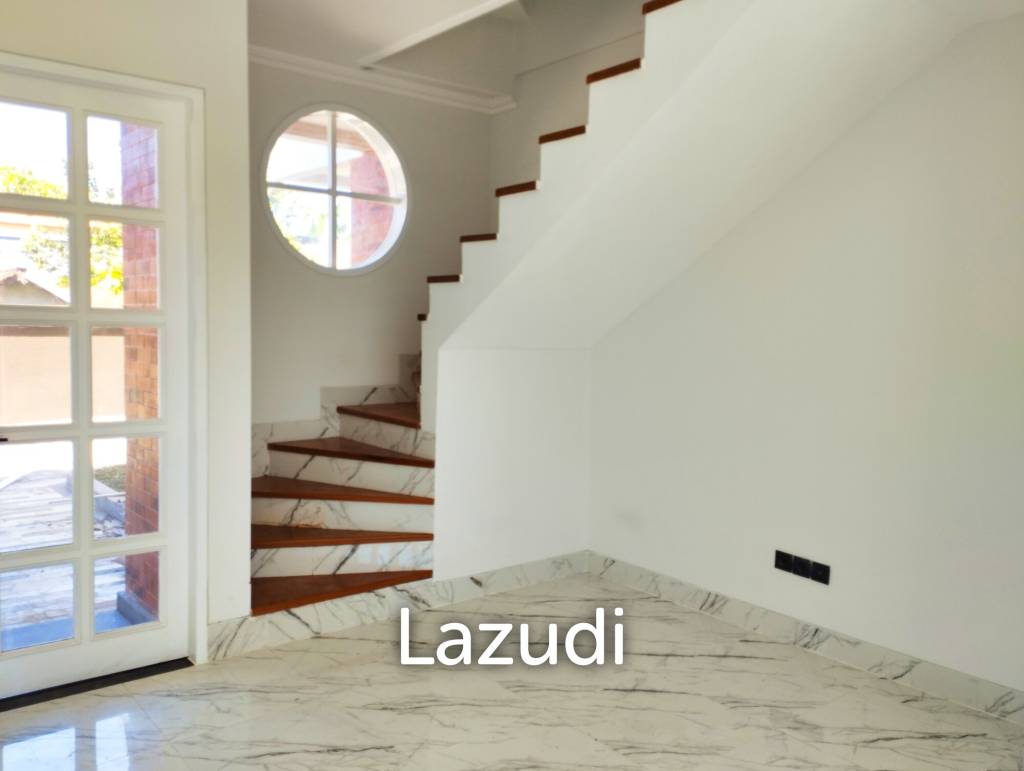 COZY TWO-STORY TOWNHOUSE NEAR SEMINYAK AND CANGGU