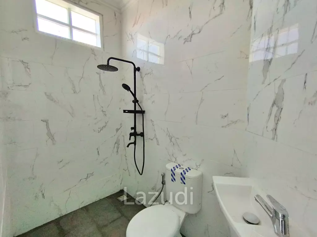 COZY TWO-STORY TOWNHOUSE NEAR SEMINYAK AND CANGGU