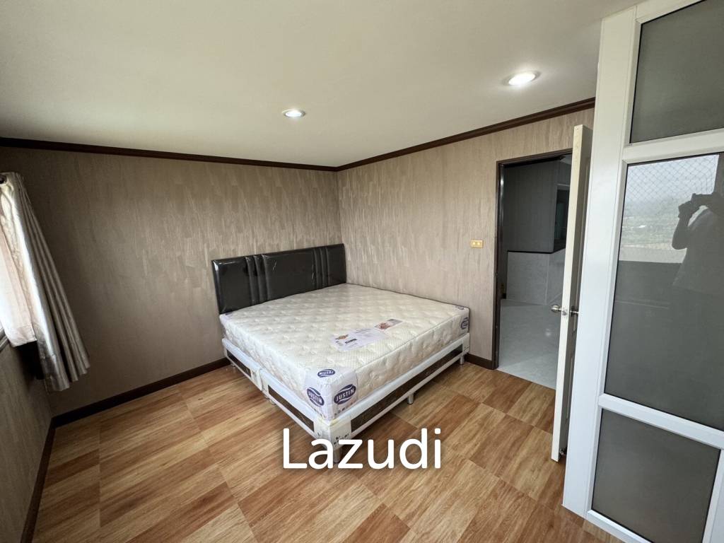 Condotel Cliff and Beach Krissadanakorn :  Renovated  3 Bed Seaview condo at Cha am