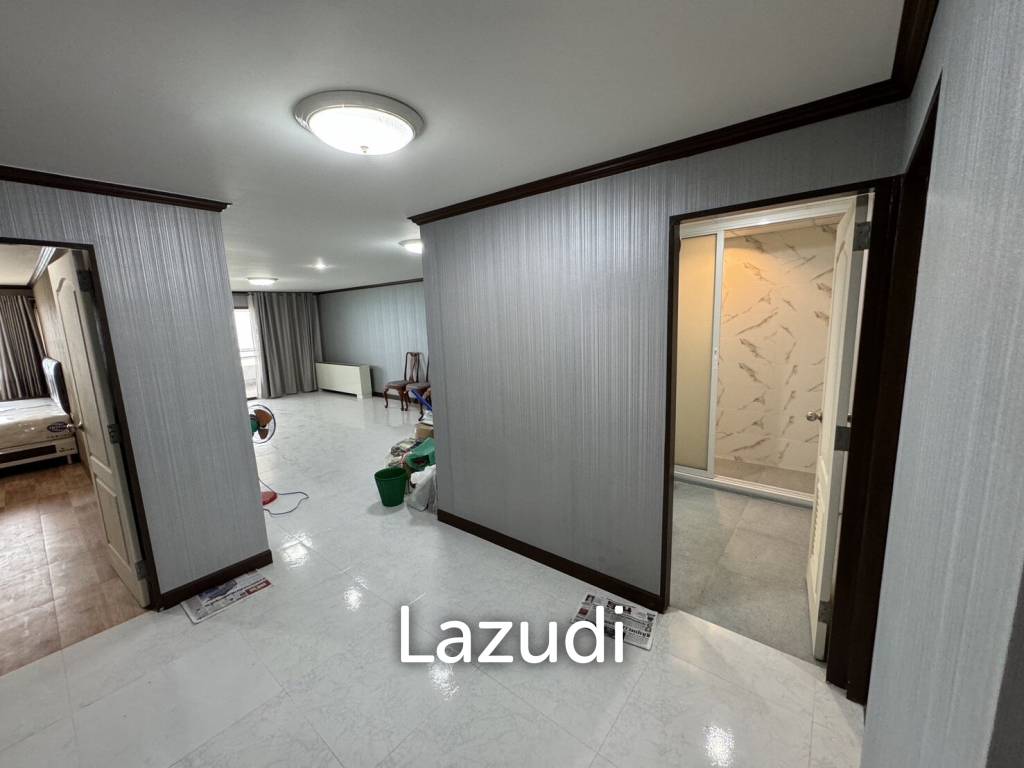 Condotel Cliff and Beach Krissadanakorn :  Renovated  3 Bed Seaview condo at Cha am