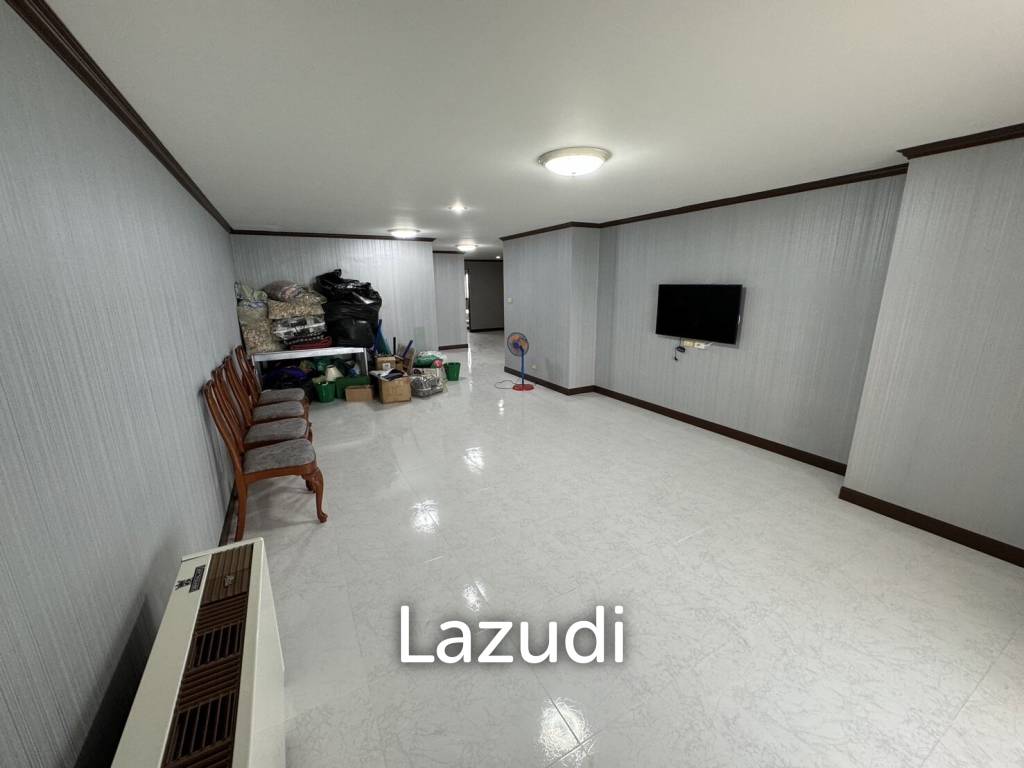 Condotel Cliff and Beach Krissadanakorn :  Renovated  3 Bed Seaview condo at Cha am