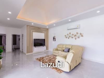 SIAM VILLA 2 : 3 bed luxury pool villa
