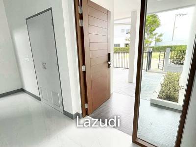 5 Bedrooms 6 Bathrooms 416 SQ.M The City Bangna