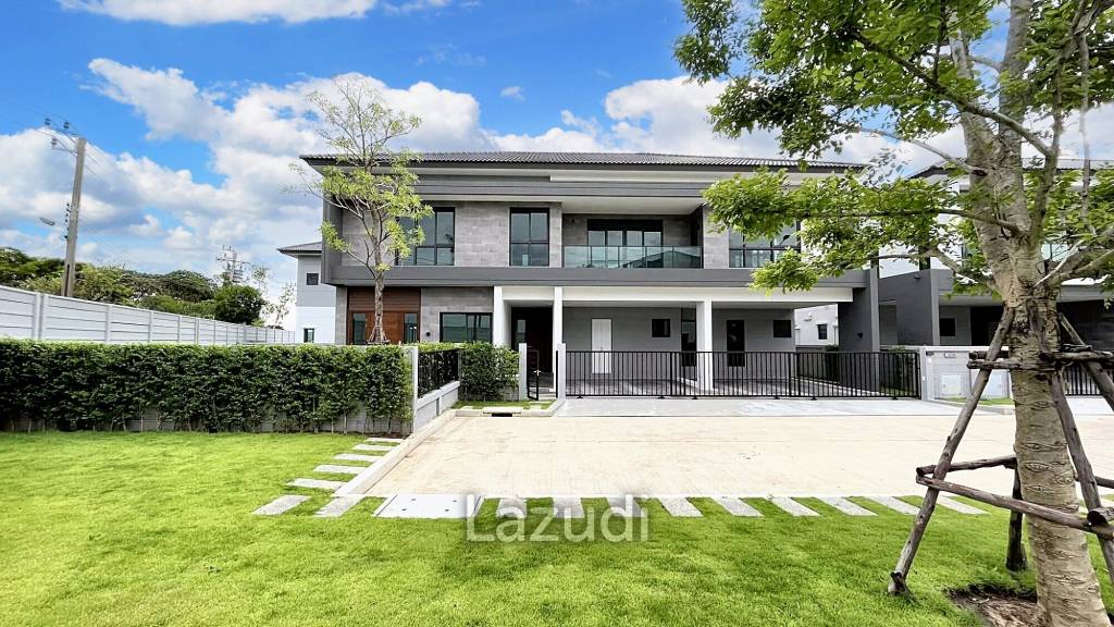 5 Bedrooms 6 Bathrooms 416 SQ.M The City Bangna