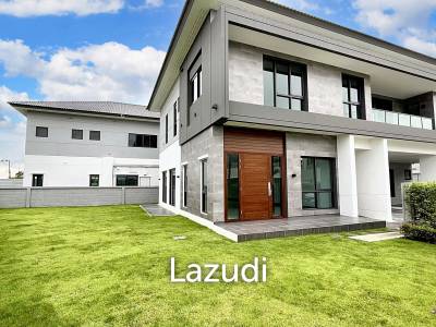 5 Bedrooms 6 Bathrooms 416 SQ.M The City Bangna