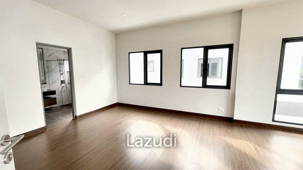 5 Bedrooms 6 Bathrooms 416 SQ.M The City Bangna