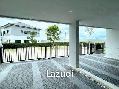 5 Bedrooms 6 Bathrooms 416 SQ.M The City Bangna
