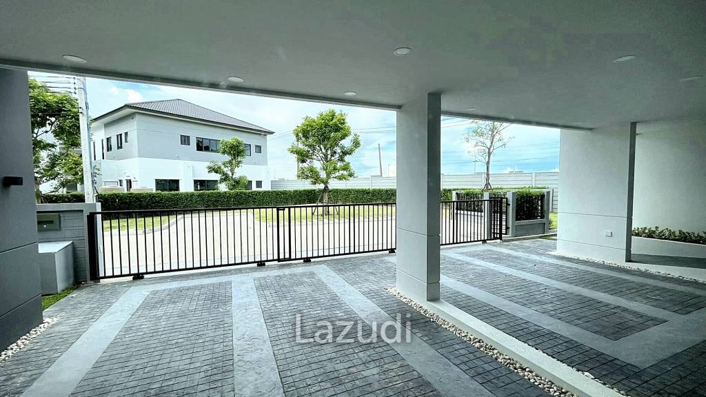5 Bedrooms 6 Bathrooms 416 SQ.M The City Bangna