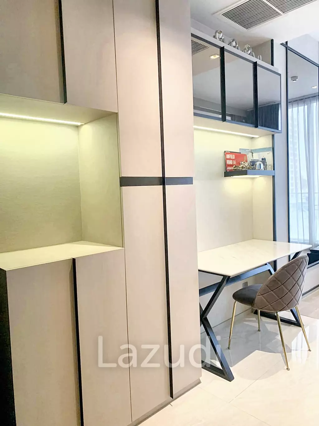 1 Bedroom 1 Bathroom 40 SQ.M Ashton Silom