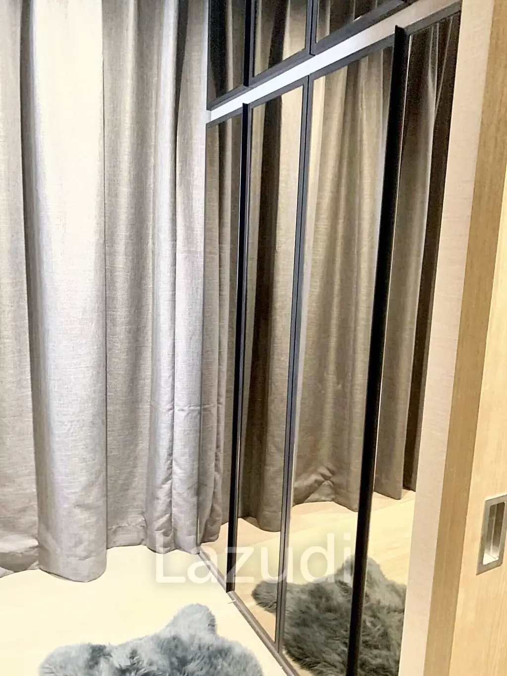 1 Bedroom 1 Bathroom 40 SQ.M Ashton Silom