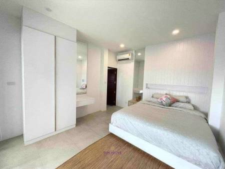 Modern Standalone Villa in Cherng Talay