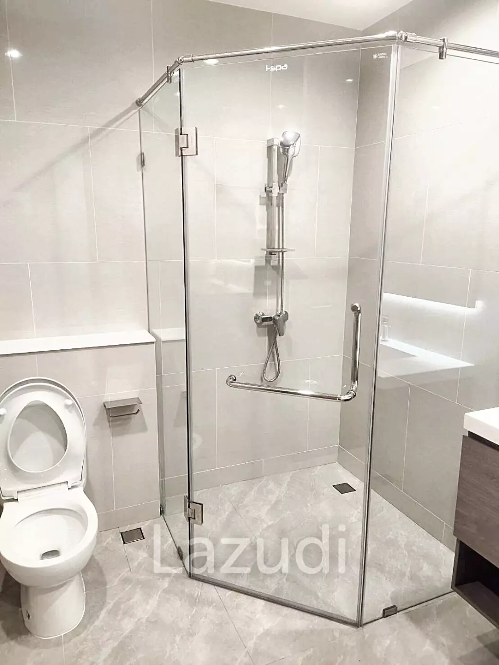 2 Bedrooms 2 Bathrooms 113 SQ.M Sathorn 111