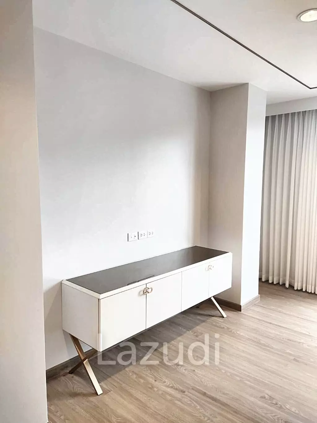 2 Bedrooms 2 Bathrooms 113 SQ.M Sathorn 111