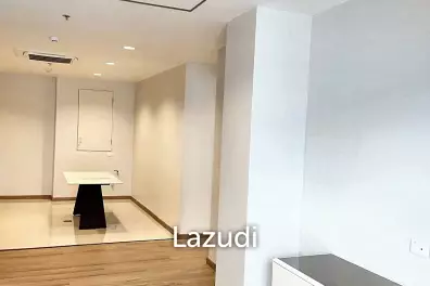 2 Bedrooms 2 Bathrooms 113 SQ.M Sathorn 111