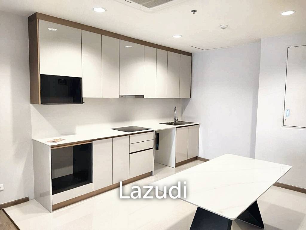 2 Bedrooms 2 Bathrooms 113 SQ.M Sathorn 111