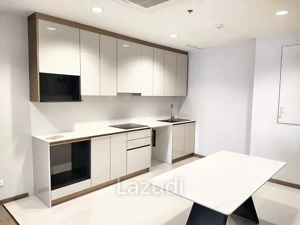 2 Bedrooms 2 Bathrooms 113 SQ.M Sathorn 111