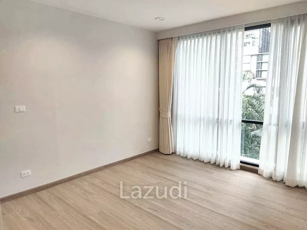 2 Bedrooms 2 Bathrooms 113 SQ.M Sathorn 111