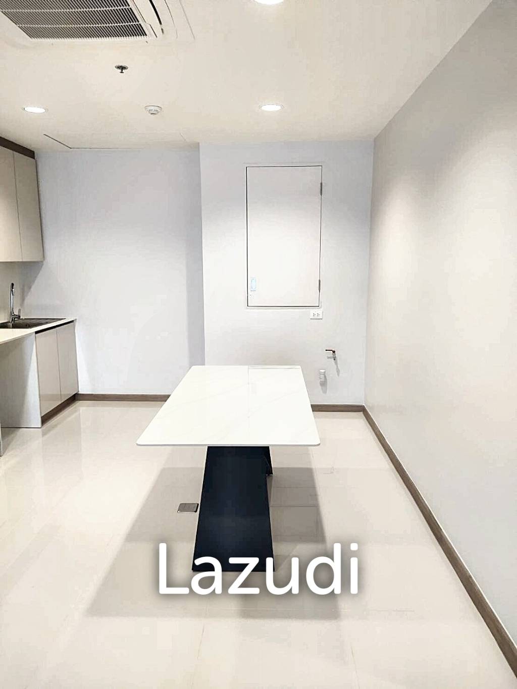 2 Bedrooms 2 Bathrooms 113 SQ.M Sathorn 111