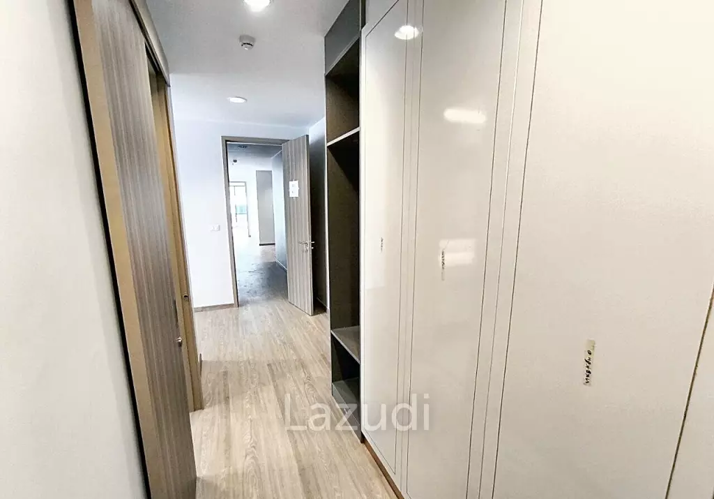 2 Bedrooms 2 Bathrooms 113 SQ.M Sathorn 111