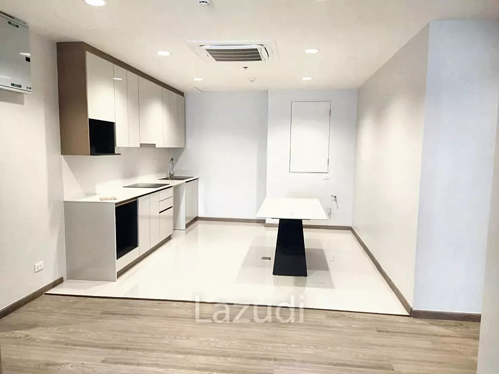 2 Bedrooms 2 Bathrooms 113 SQ.M Sathorn 111