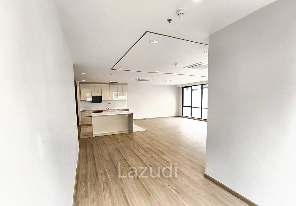 2 Bedrooms 2 Bathrooms 113 SQ.M Sathorn 111