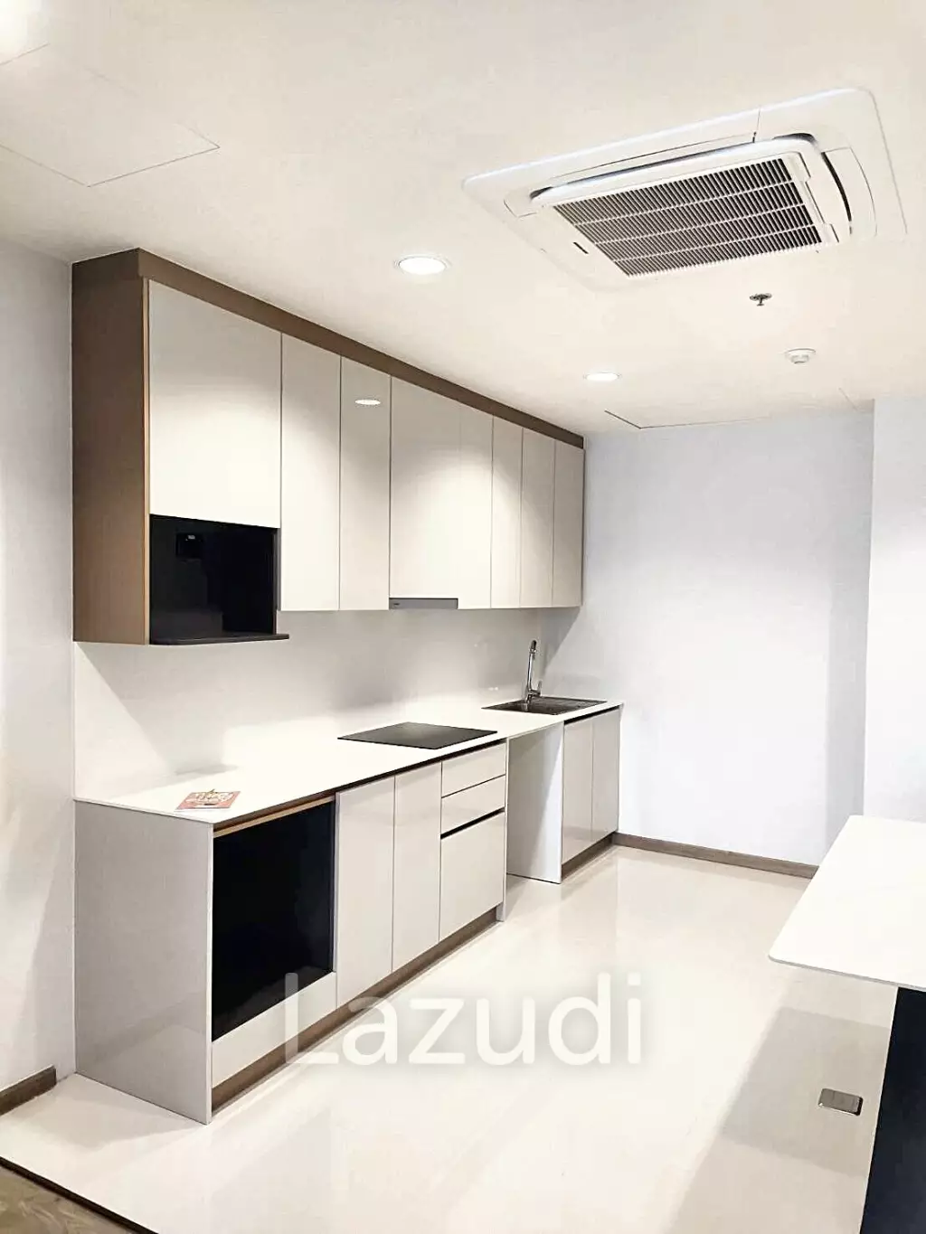 2 Bedrooms 2 Bathrooms 113 SQ.M Sathorn 111