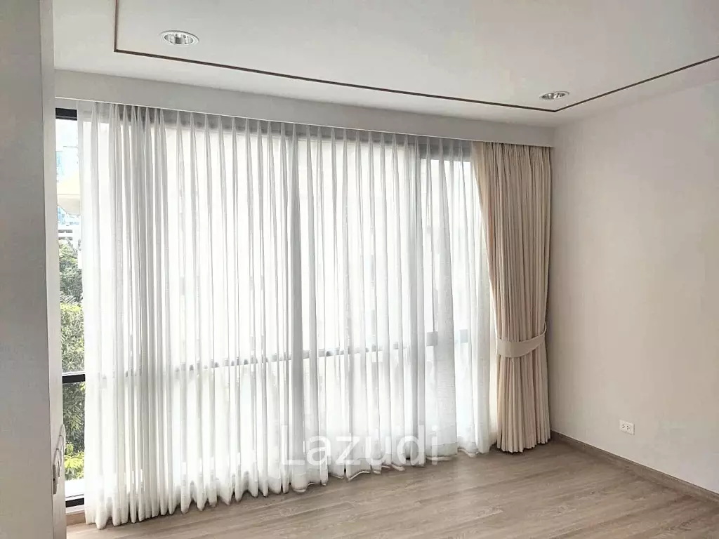 2 Bedrooms 2 Bathrooms 113 SQ.M Sathorn 111