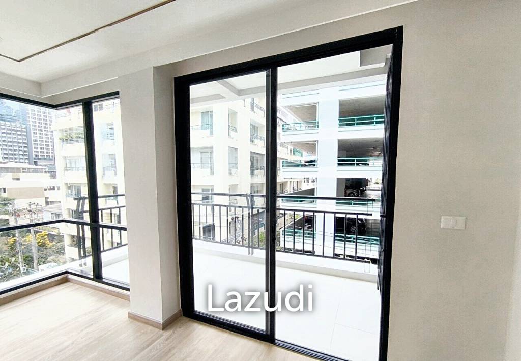 2 Bedrooms 2 Bathrooms 113 SQ.M Sathorn 111
