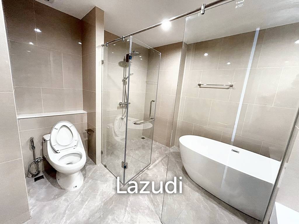 3 Bedrooms 3 Bathrooms 189 SQ.M Sathorn 111