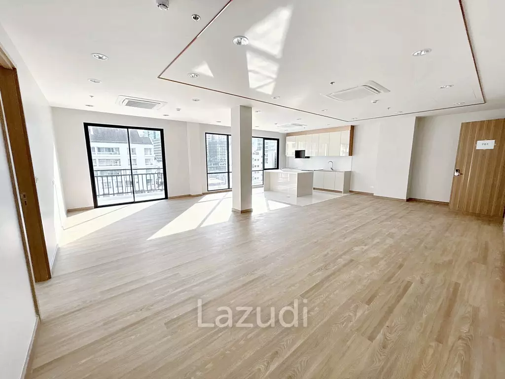 3 Bedrooms 3 Bathrooms 189 SQ.M Sathorn 111