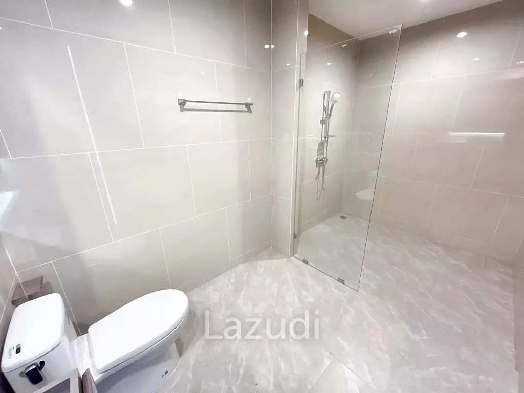 3 Bedrooms 3 Bathrooms 189 SQ.M Sathorn 111