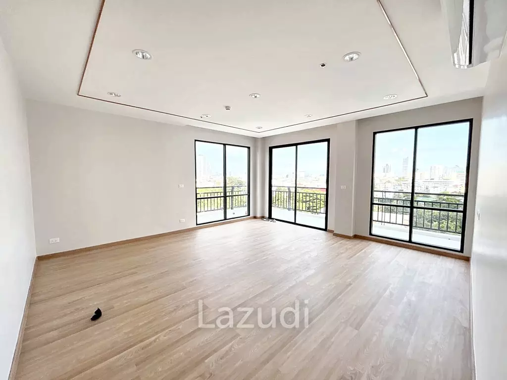 3 Bedrooms 3 Bathrooms 189 SQ.M Sathorn 111