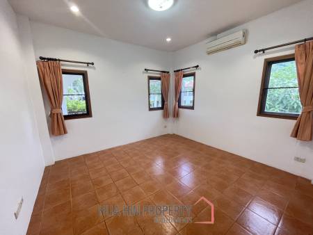Summerland: Spanish-style pool villa with 6 bedrooms and 4 bathrooms