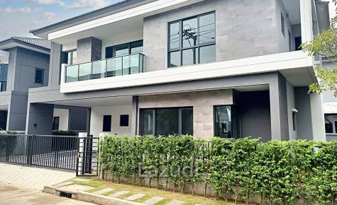 5 Bedrooms 4 Bathrooms 313 SQ.M The City Bangna