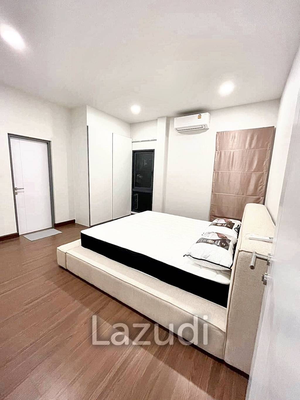 5 Bedrooms 6 Bathrooms 416 SQ.M The City Bangna