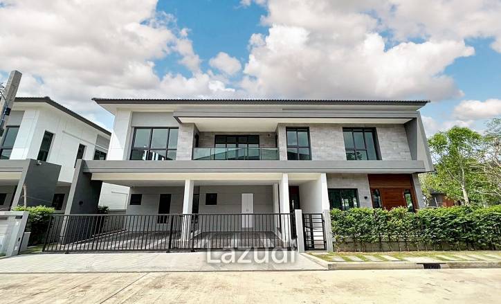 5 Bedrooms 6 Bathrooms 416 SQ.M The City Bangna