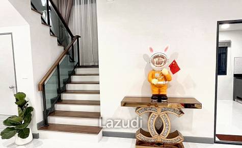 5 Bedrooms 6 Bathrooms 416 SQ.M The City Bangna