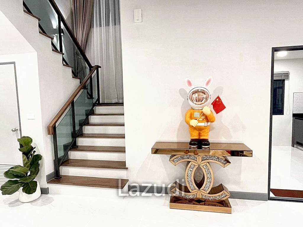 5 Bedrooms 6 Bathrooms 416 SQ.M The City Bangna