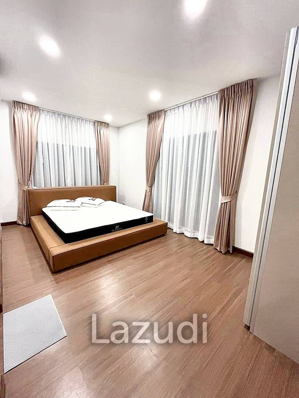 5 Bedrooms 6 Bathrooms 416 SQ.M The City Bangna