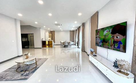 5 Bedrooms 6 Bathrooms 416 SQ.M The City Bangna